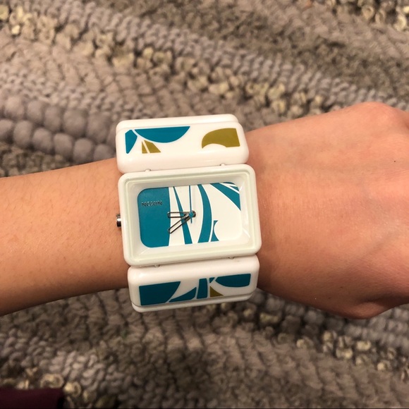 Nixon Accessories - Nixon vega watch